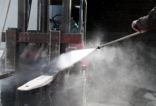 Best Building Exterior Washing  in Crookston, MN
